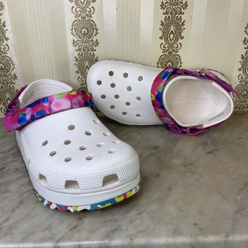 White Platform Crocs Solid White W8 M6 | Hiker Solarized Clog Sawtooth Outsole